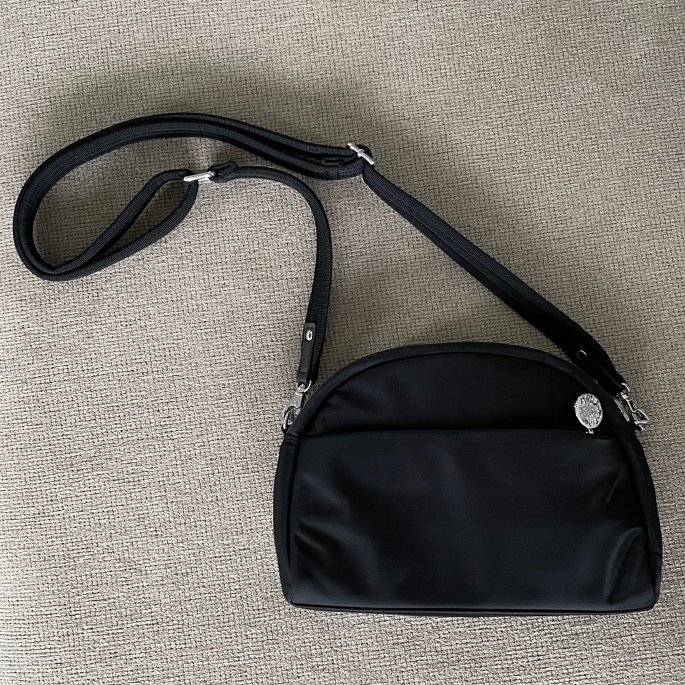 Lo & Sons Nouvelle Black Crossbody